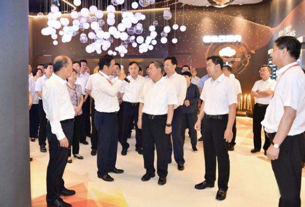 橙色云O·Tech工業設計創新中心接待煙臺全市高質量發展觀摩團