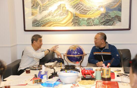 翟健民老師與山水米蘭文博商業街創始人王豐先生洽談
