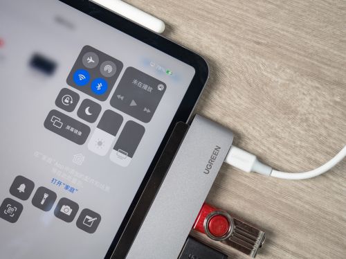 這才是iPad Pro第二好用的配件：一口變多口，還能外接顯示器 圖4