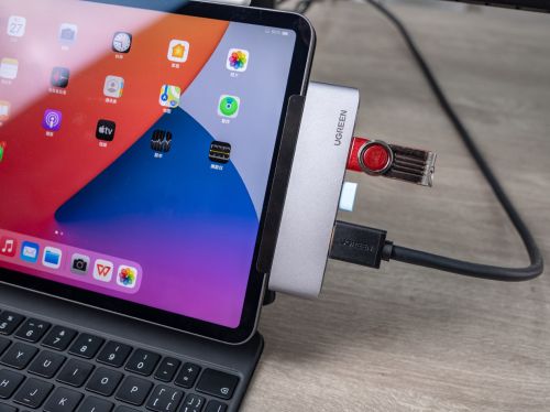 這才是iPad Pro第二好用的配件：一口變多口，還能外接顯示器 圖9