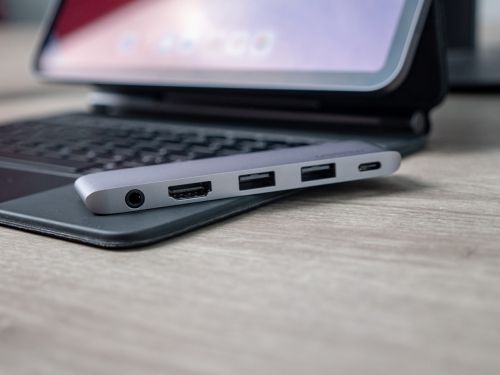 這才是iPad Pro第二好用的配件：一口變多口，還能外接顯示器 圖6