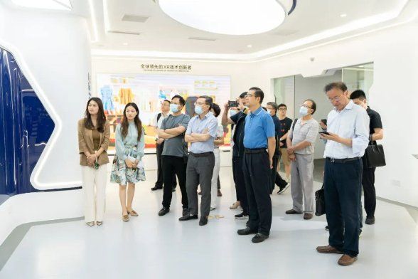 杭州市政府副秘書長(zhǎng)、市政府研究室（參事室）主任馬駿率考察團(tuán)蒞臨相芯科技考察調(diào)研