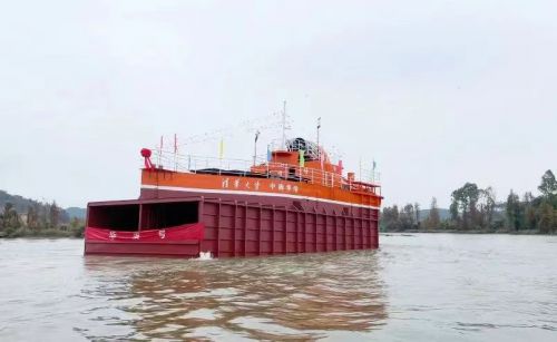 世界首臺套全海況高可靠百千瓦級海浪發電船“華清號”成功下水 圖2