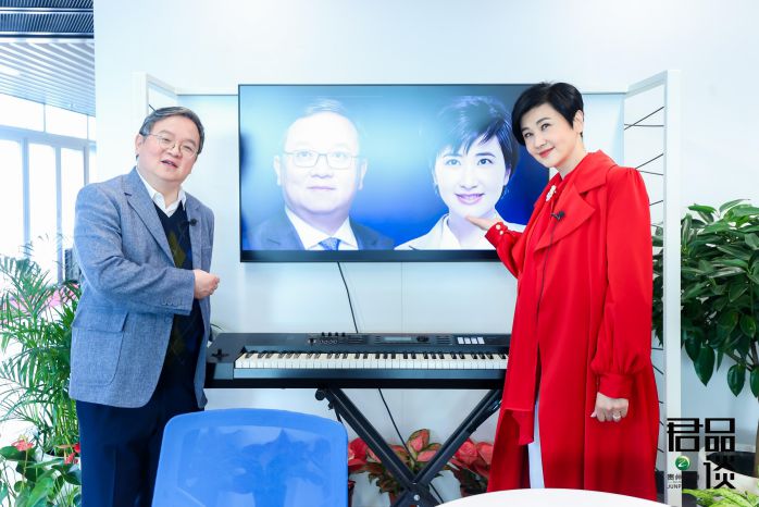 郭毅可展示人工智能合成聲音技術(shù)