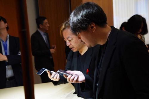 智能翻譯賦能商業(yè)增長：訊飛雙屏翻譯機2.0撬動跨境市場