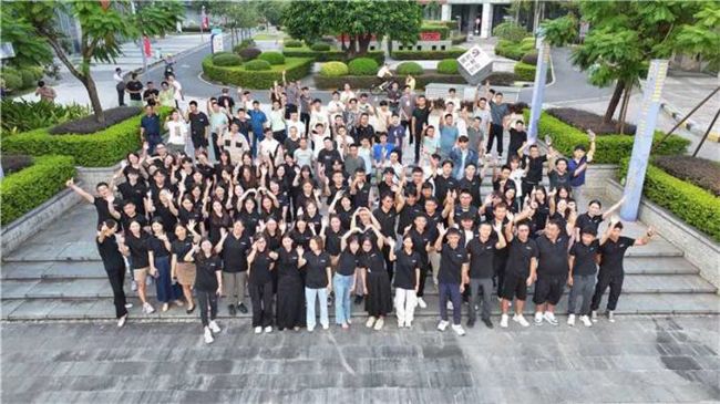 能飛受邀參展深圳2025世界無人機(jī)大會(huì)，聚焦低空經(jīng)濟(jì)，現(xiàn)場火爆 圖4