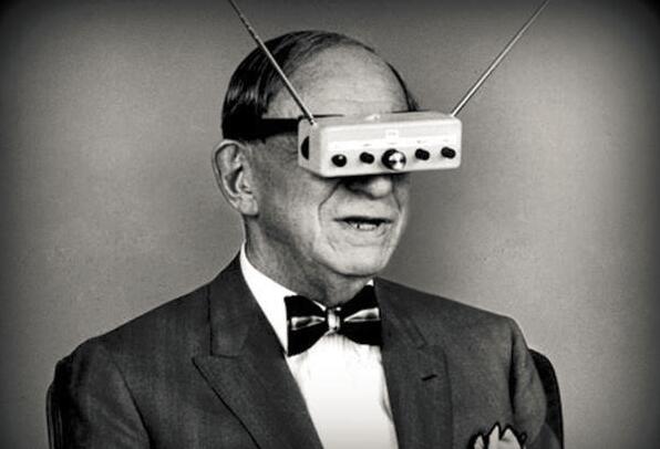 回到 50 年前，VR 眼鏡長什么樣子？